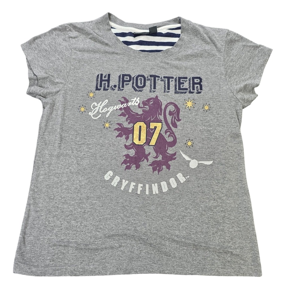 Harry Potter Gryffindor Hogwarts 07 Tee Women's Size M 6-8 Gray Graphic Print